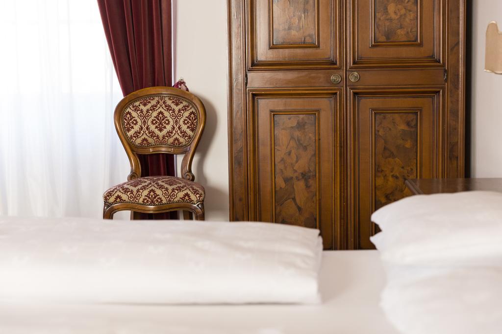 Hotel Castel Rundegg (Adults Only) Merano Exterior photo